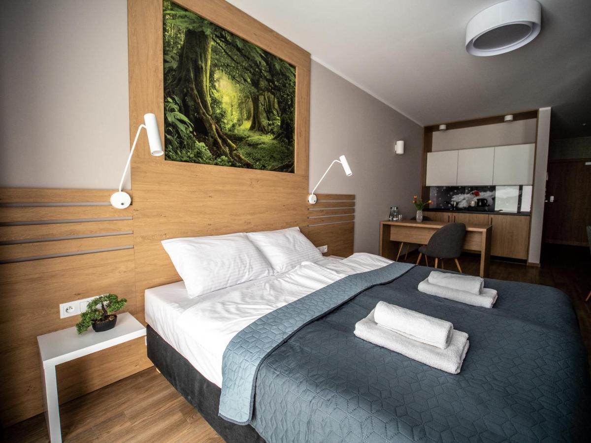 שצ'צ'ינק Hotel Panorama מראה חיצוני תמונה