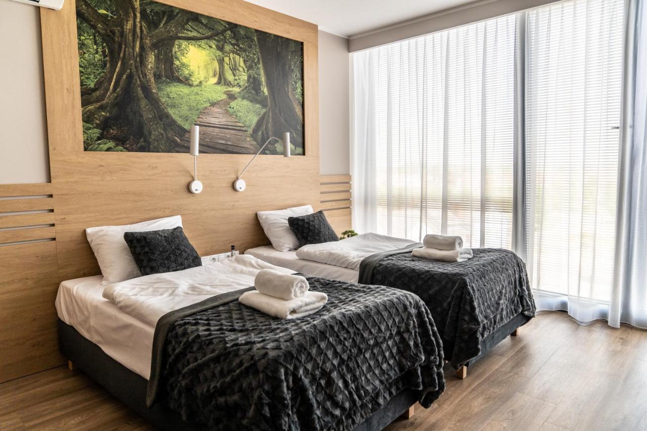 שצ'צ'ינק Hotel Panorama מראה חיצוני תמונה