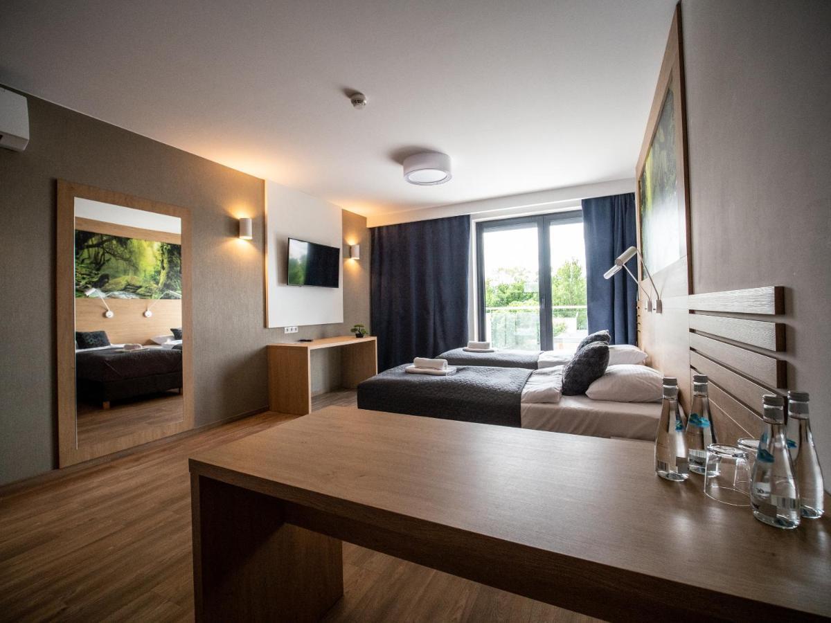 שצ'צ'ינק Hotel Panorama מראה חיצוני תמונה