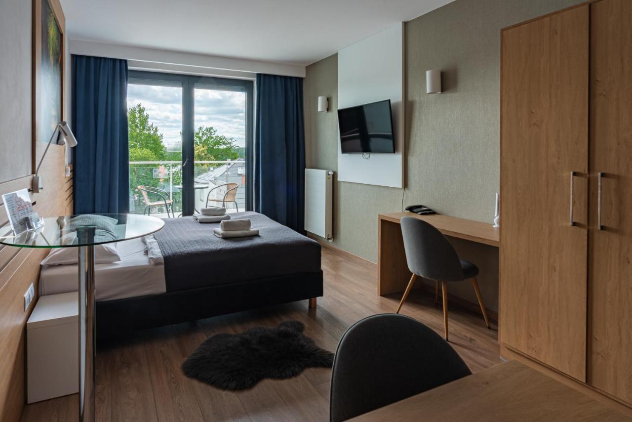 שצ'צ'ינק Hotel Panorama מראה חיצוני תמונה