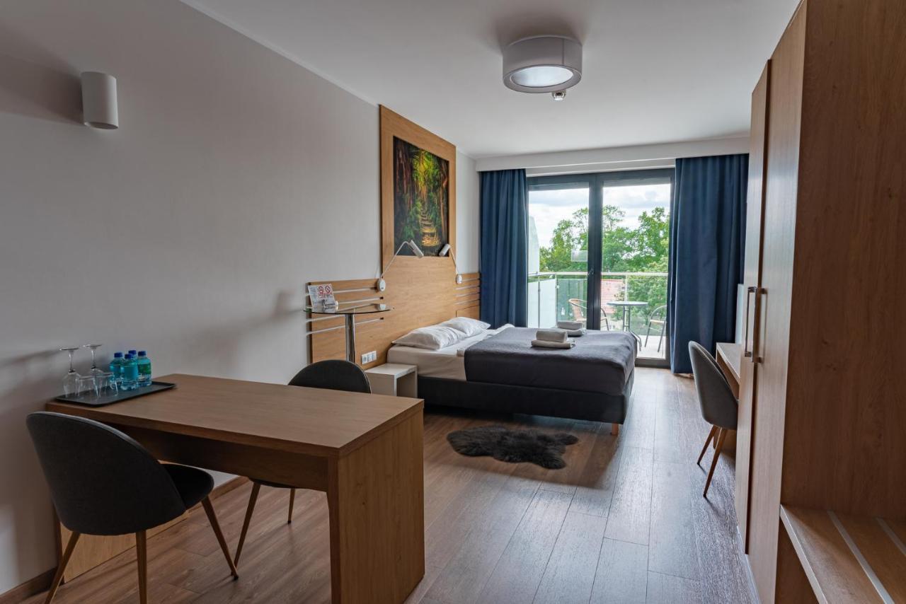 שצ'צ'ינק Hotel Panorama מראה חיצוני תמונה