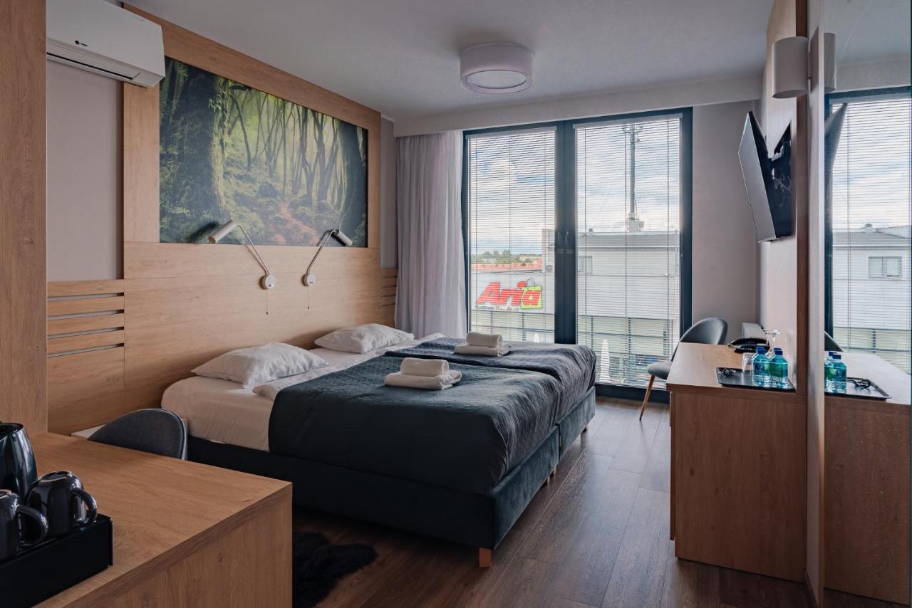 שצ'צ'ינק Hotel Panorama מראה חיצוני תמונה