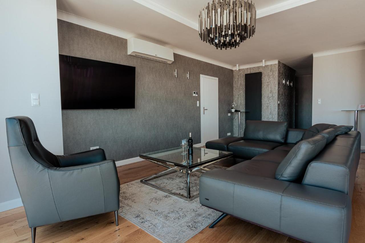 שצ'צ'ינק Hotel Panorama מראה חיצוני תמונה